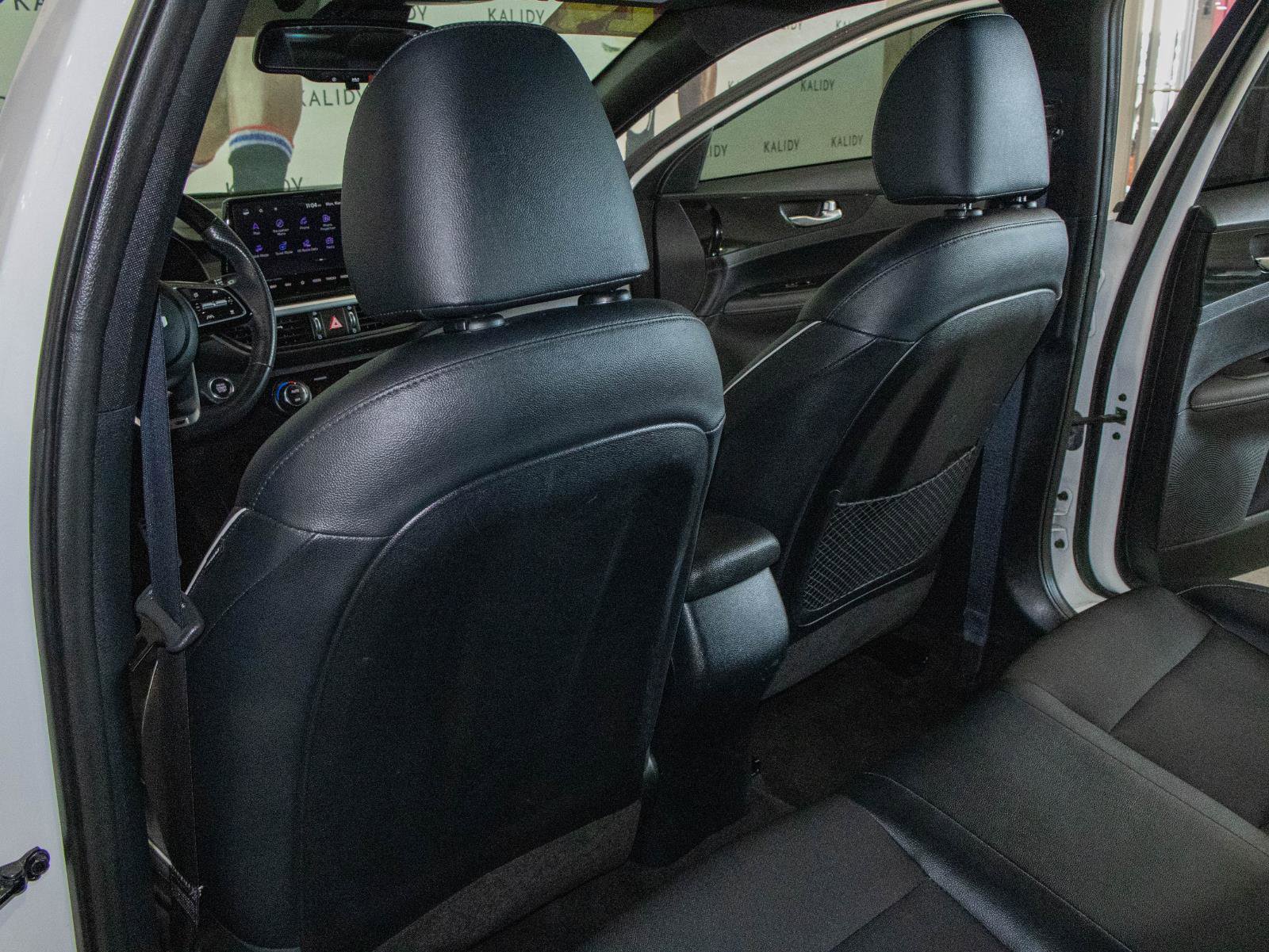 Used 2024 Kia Forte GT-Line w/ GT-Line Premium Package image 10