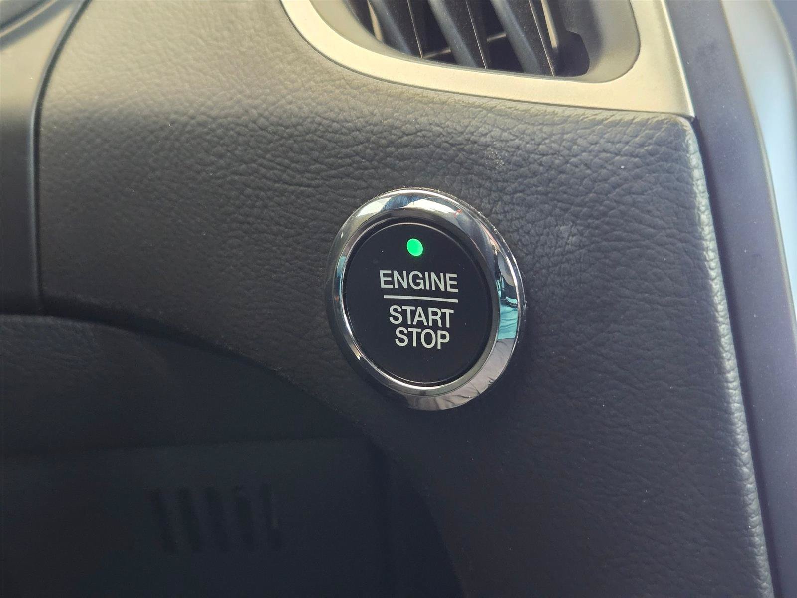 Used 2023 Ford Edge ST-Line AWD/4WD image 21