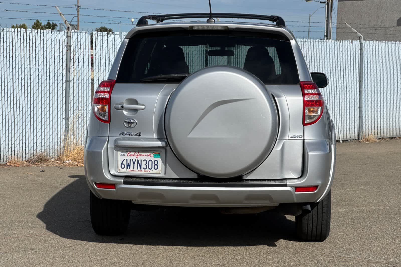 Used 2012 Toyota RAV4 Limited w/ Navigation Value Pkg AWD/4WD image 3