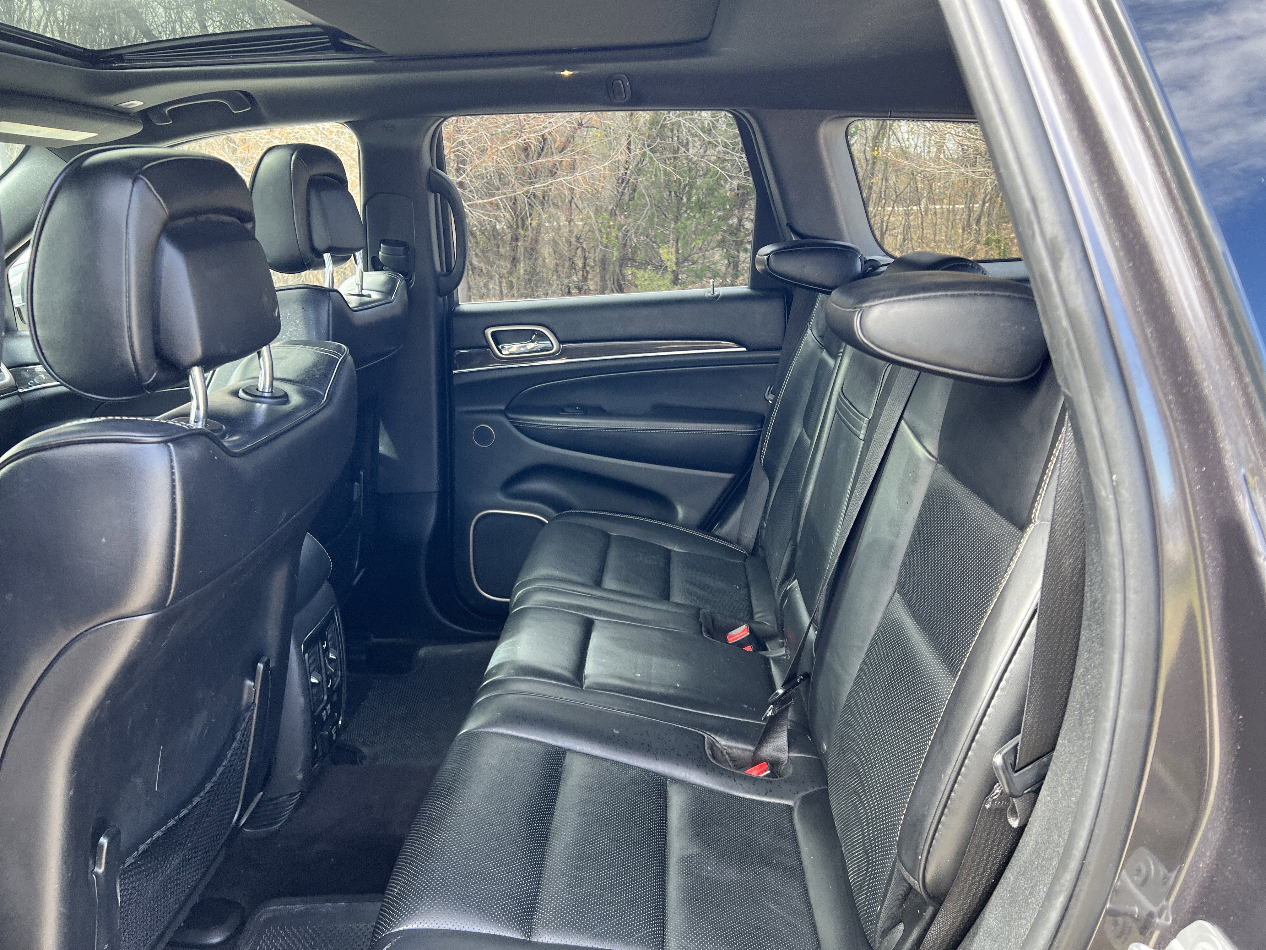 Used 2017 Jeep Grand Cherokee Overland w/ Jeep Active Safety Group image 31