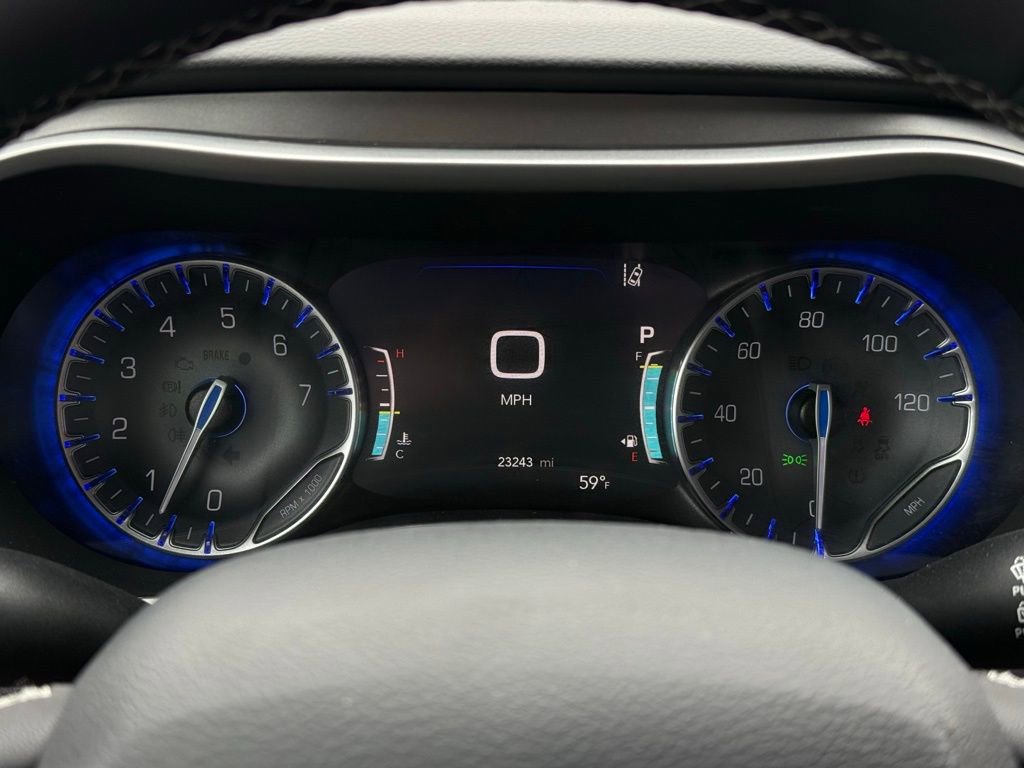 Used 2025 Chrysler Pacifica Select FWD image 29