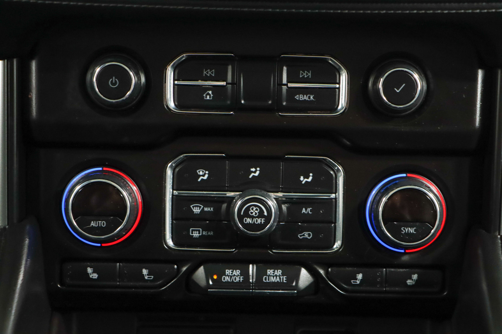 Used 2021 Chevrolet Tahoe LT w/ Rear Media and Nav Package image 21