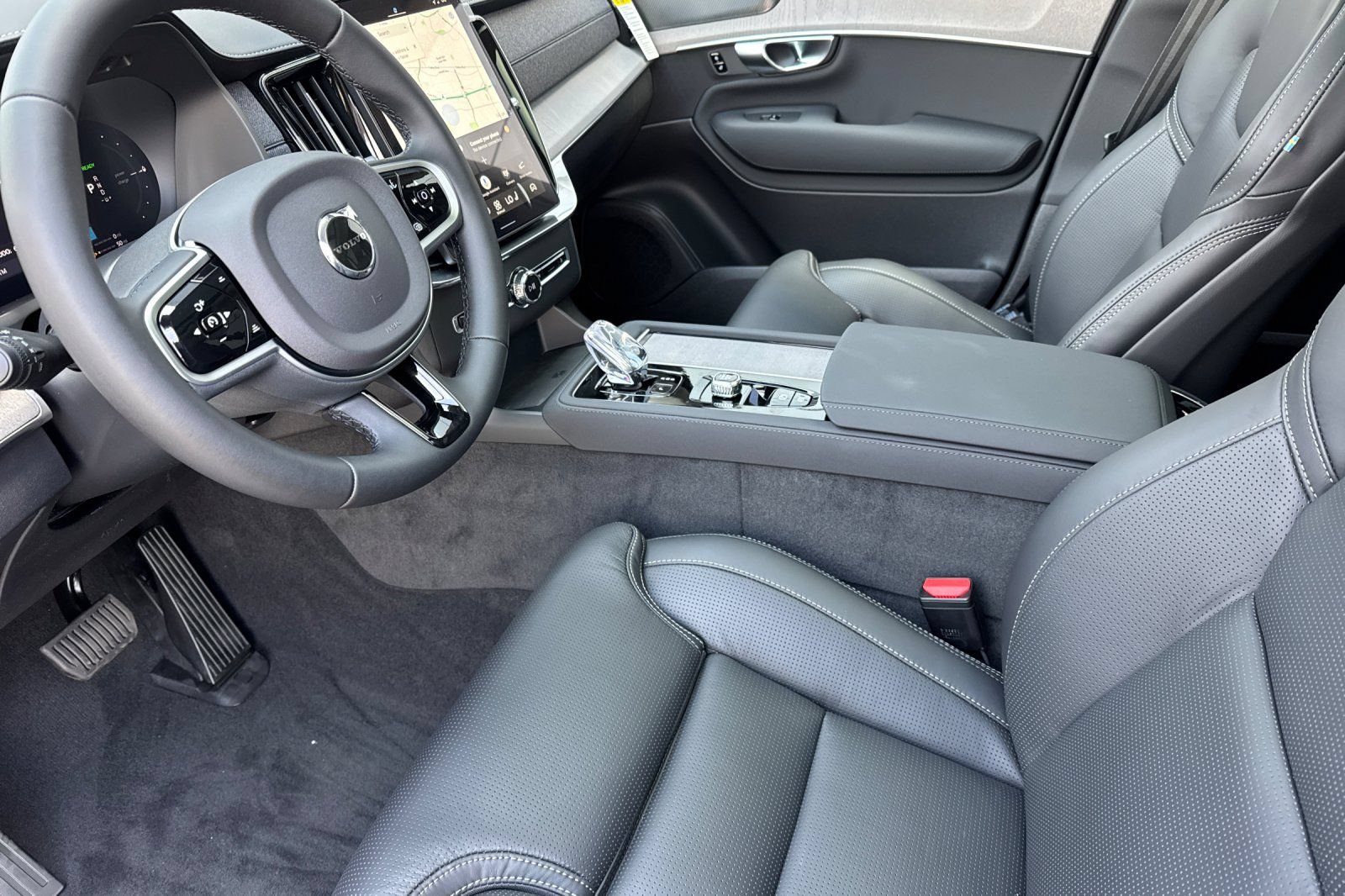 New 2026 Volvo XC90 T8 Ultra w/ Protection Package AWD/4WD image 9