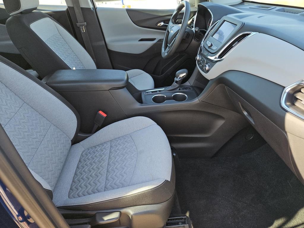 Used 2022 Chevrolet Equinox LS image 29