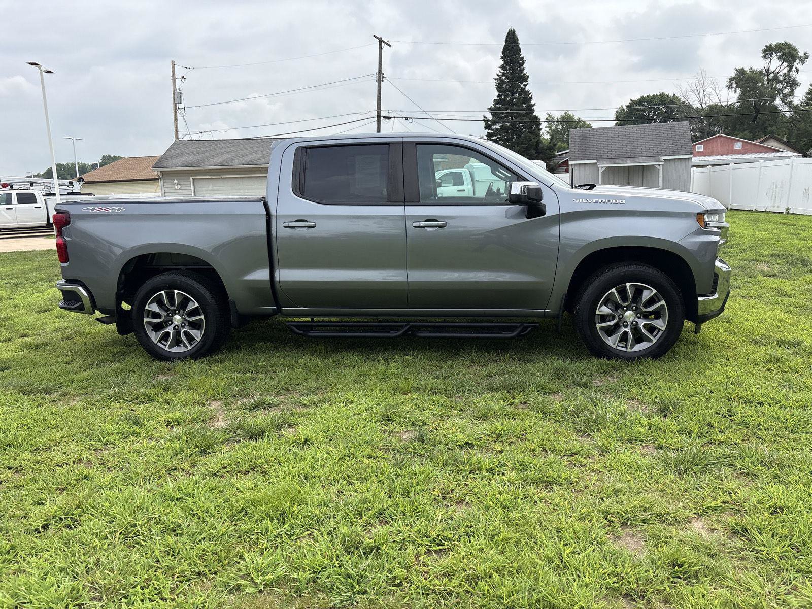 Used 2021 Chevrolet Silverado 1500 LT AWD/4WD image 4