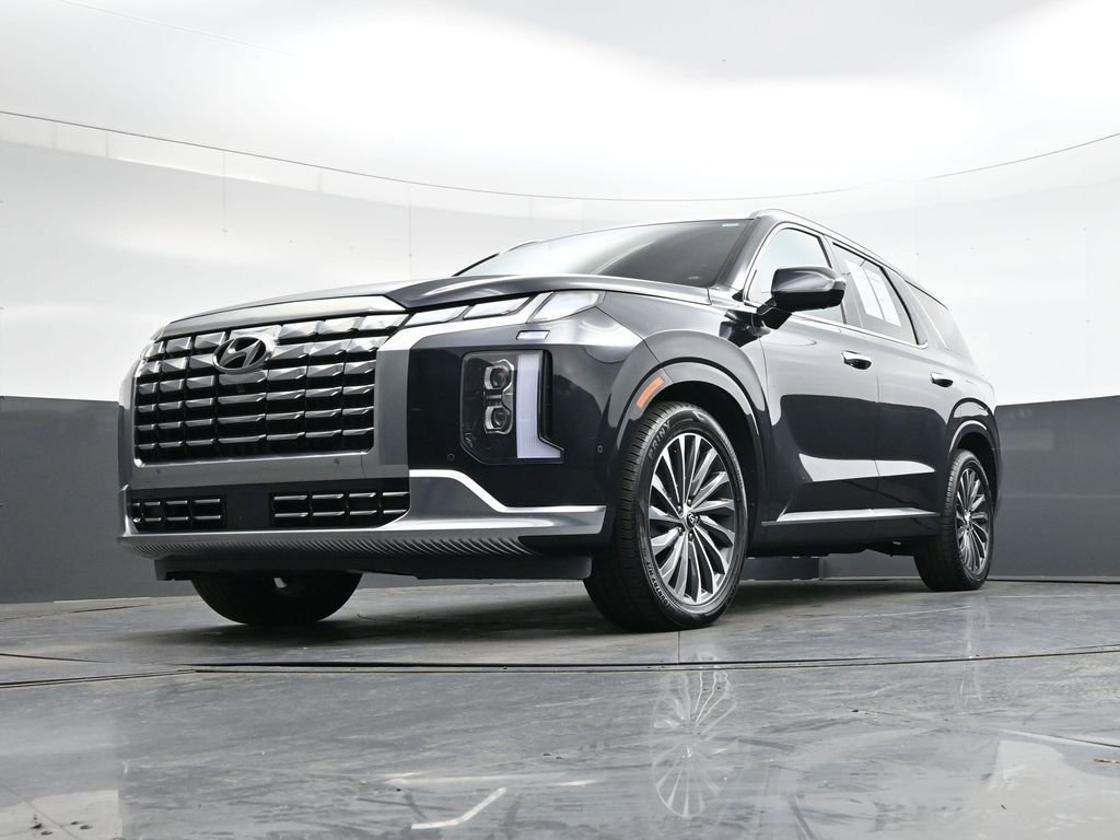 Used 2024 Hyundai Palisade Calligraphy image 32