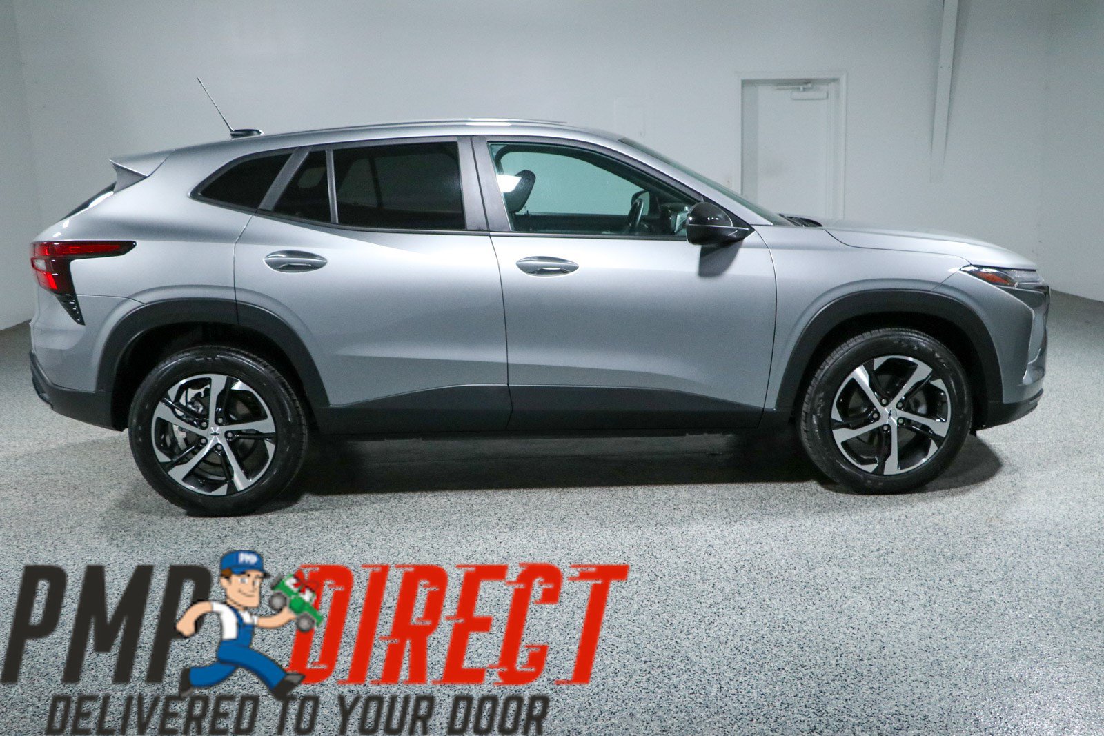 Used 2024 Chevrolet Trax RS w/ Sunroof Package FWD image 6