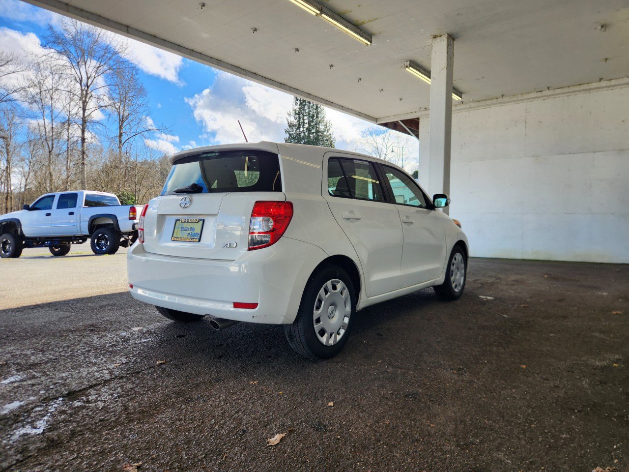 Used 2013 Scion xD image 3