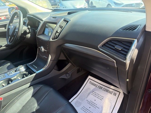 Used 2020 Ford Edge Titanium AWD/4WD image 25