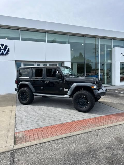 Used 2018 Jeep Wrangler Unlimited Sport S AWD/4WD image 3