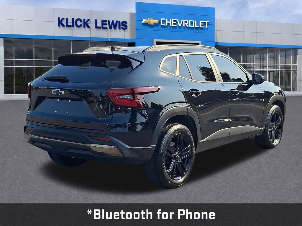 Used 2025 Chevrolet Trax ACTIV w/ Sunroof Package FWD image 8