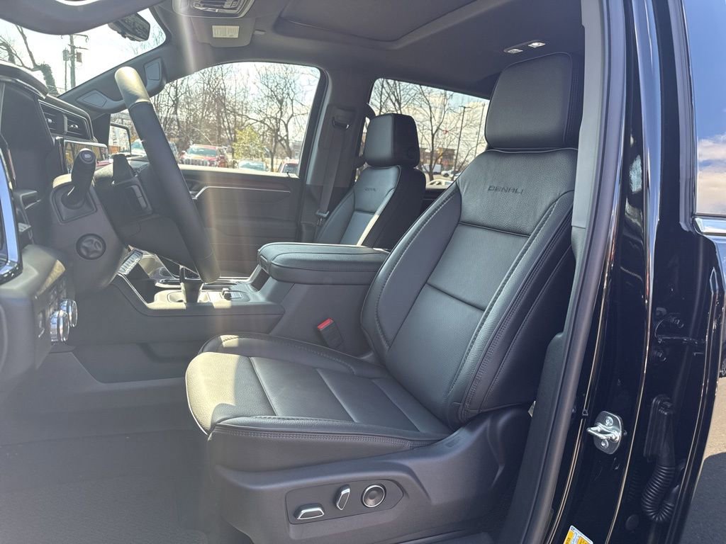 New 2026 GMC Sierra 1500 Denali w/ Denali Reserve Package AWD/4WD image 10