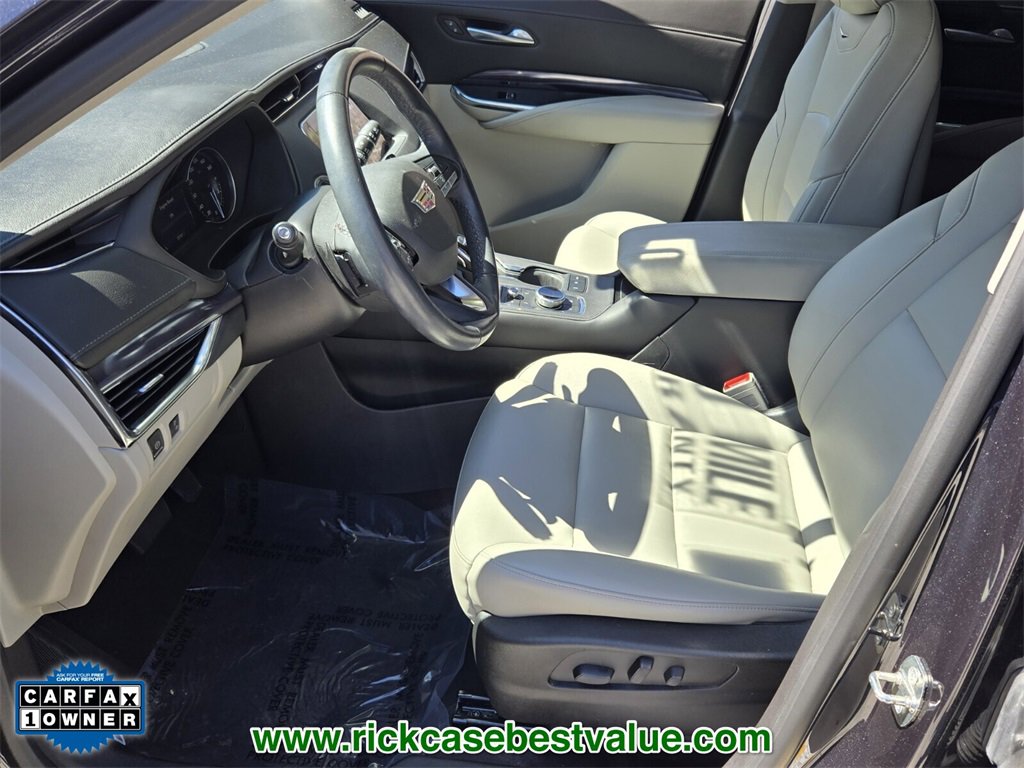 Used 2023 Cadillac XT4 Luxury image 11