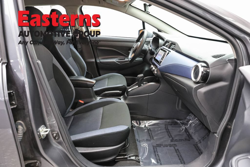 Used 2024 Nissan Versa SV FWD image 24