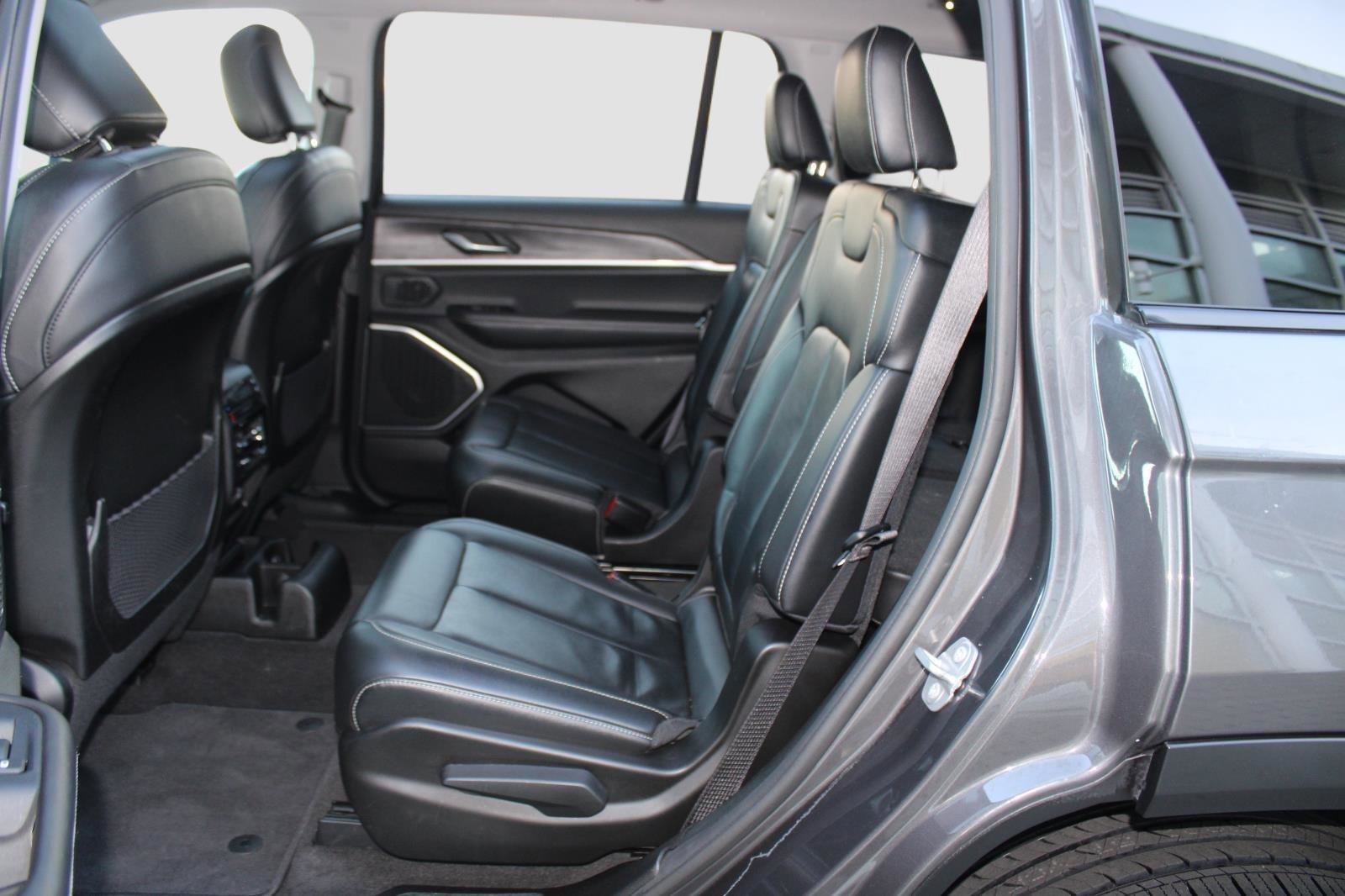 Used 2021 Jeep Grand Cherokee L Limited image 33