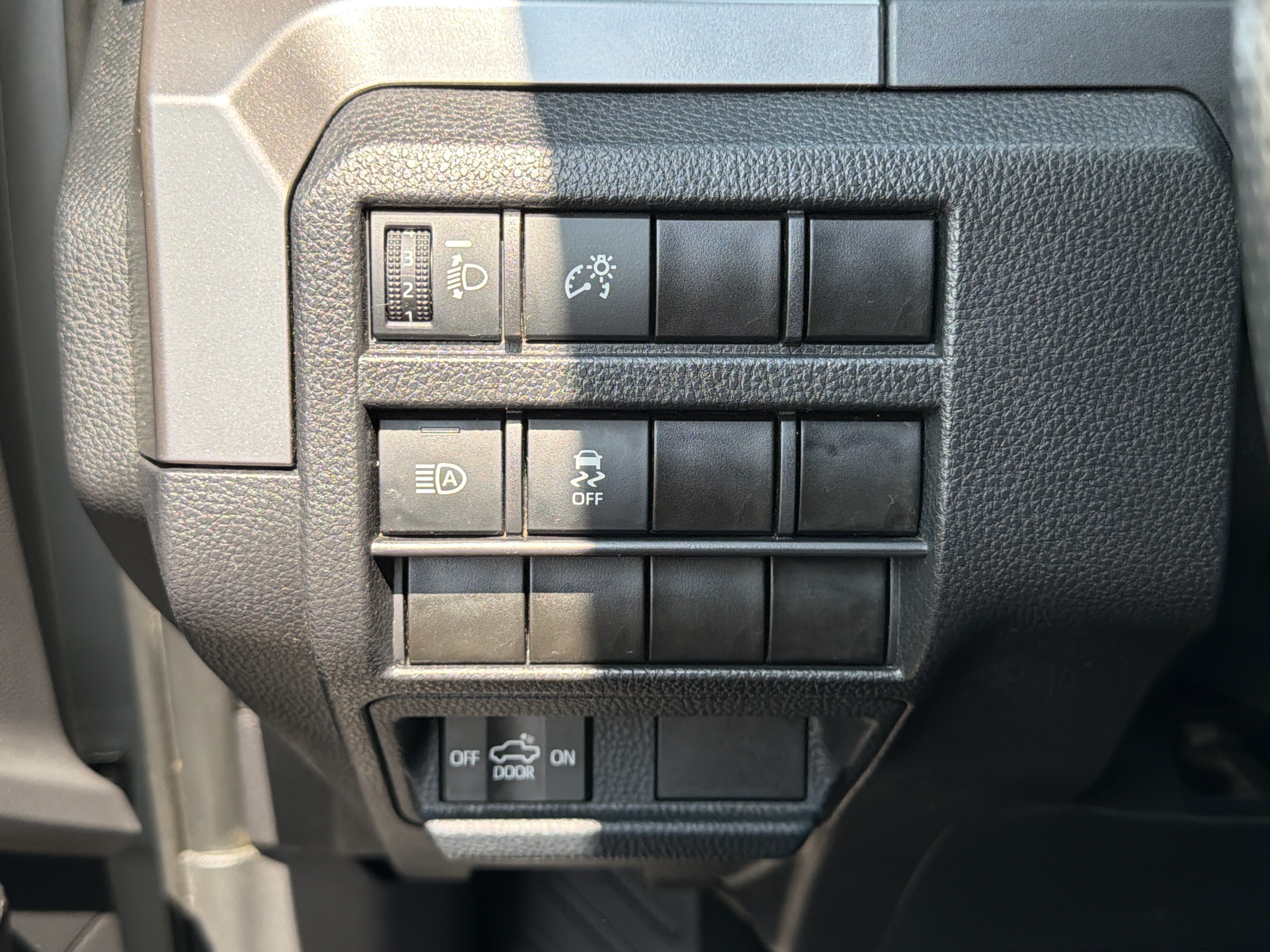 Used 2024 Toyota Tacoma TRD Sport AWD/4WD image 38