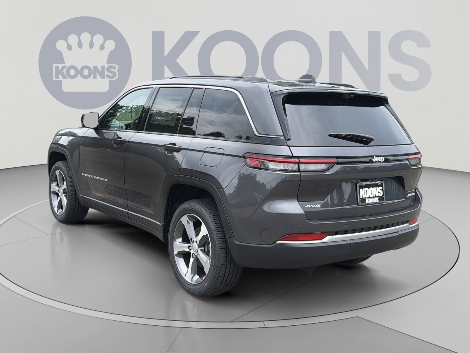 New 2026 Jeep Grand Cherokee Limited w/ Luxury Tech Group II AWD/4WD image 4