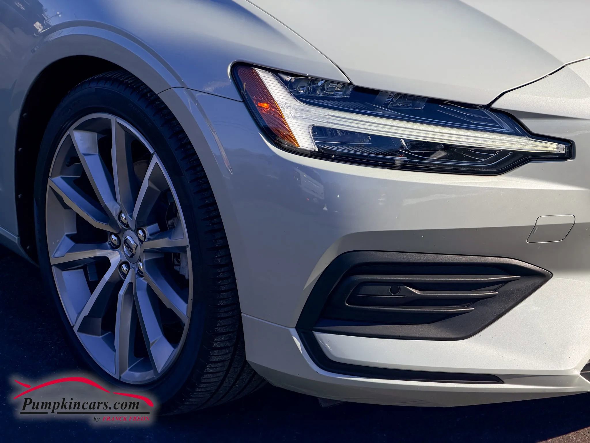 Used 2020 Volvo S60 T5 Momentum image 12