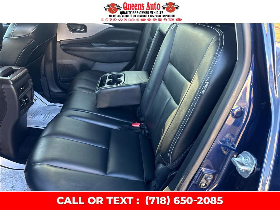 Used 2023 Nissan Murano SV image 11