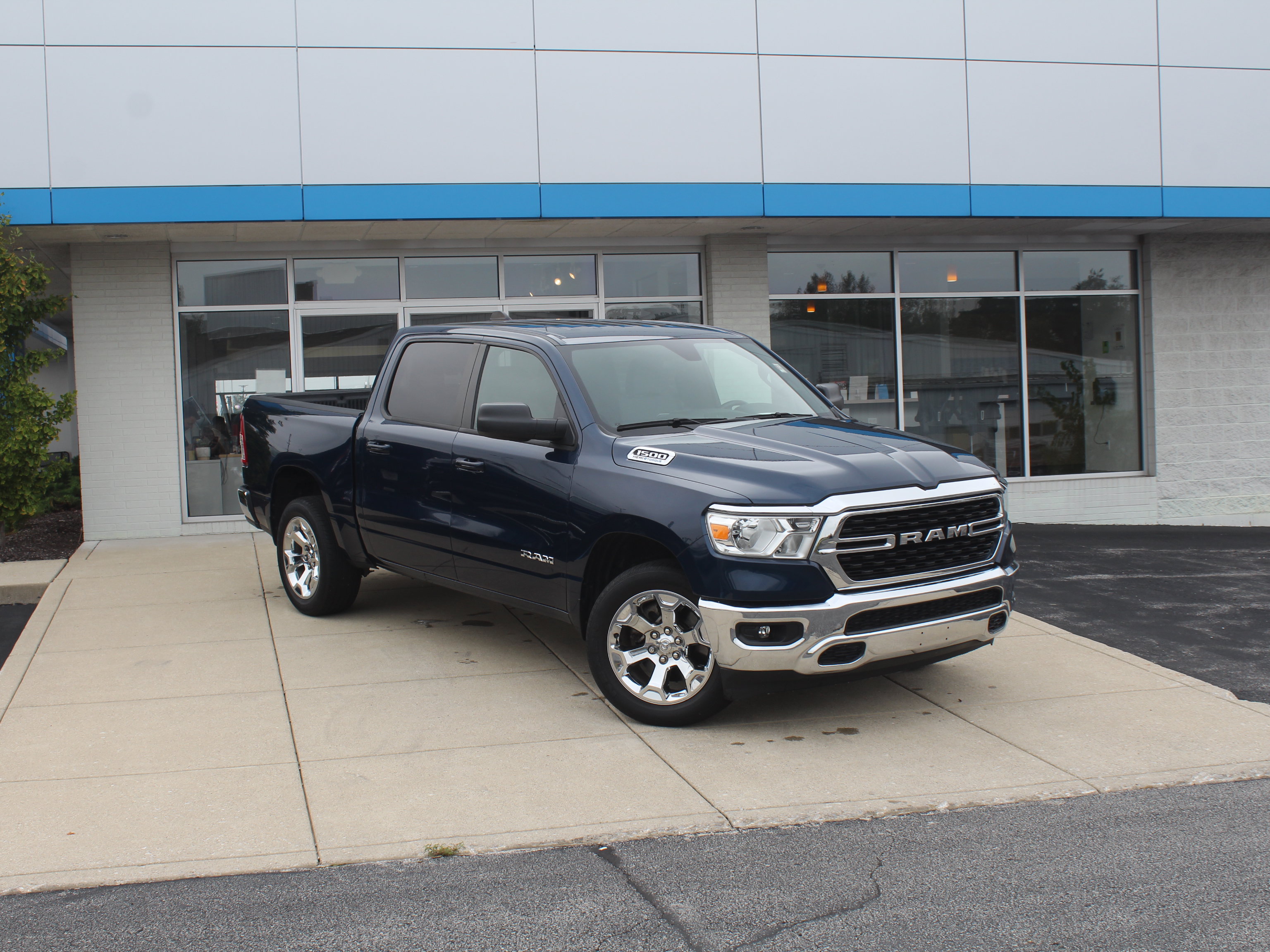 Used 2022 RAM 1500 Big Horn AWD/4WD image 4