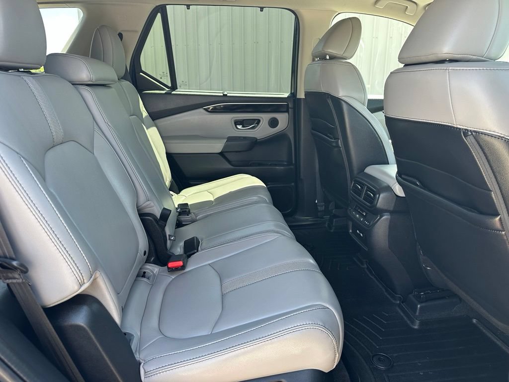 Used 2023 Honda Pilot Touring image 30