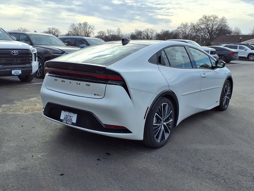 Used 2024 Toyota Prius XLE image 4