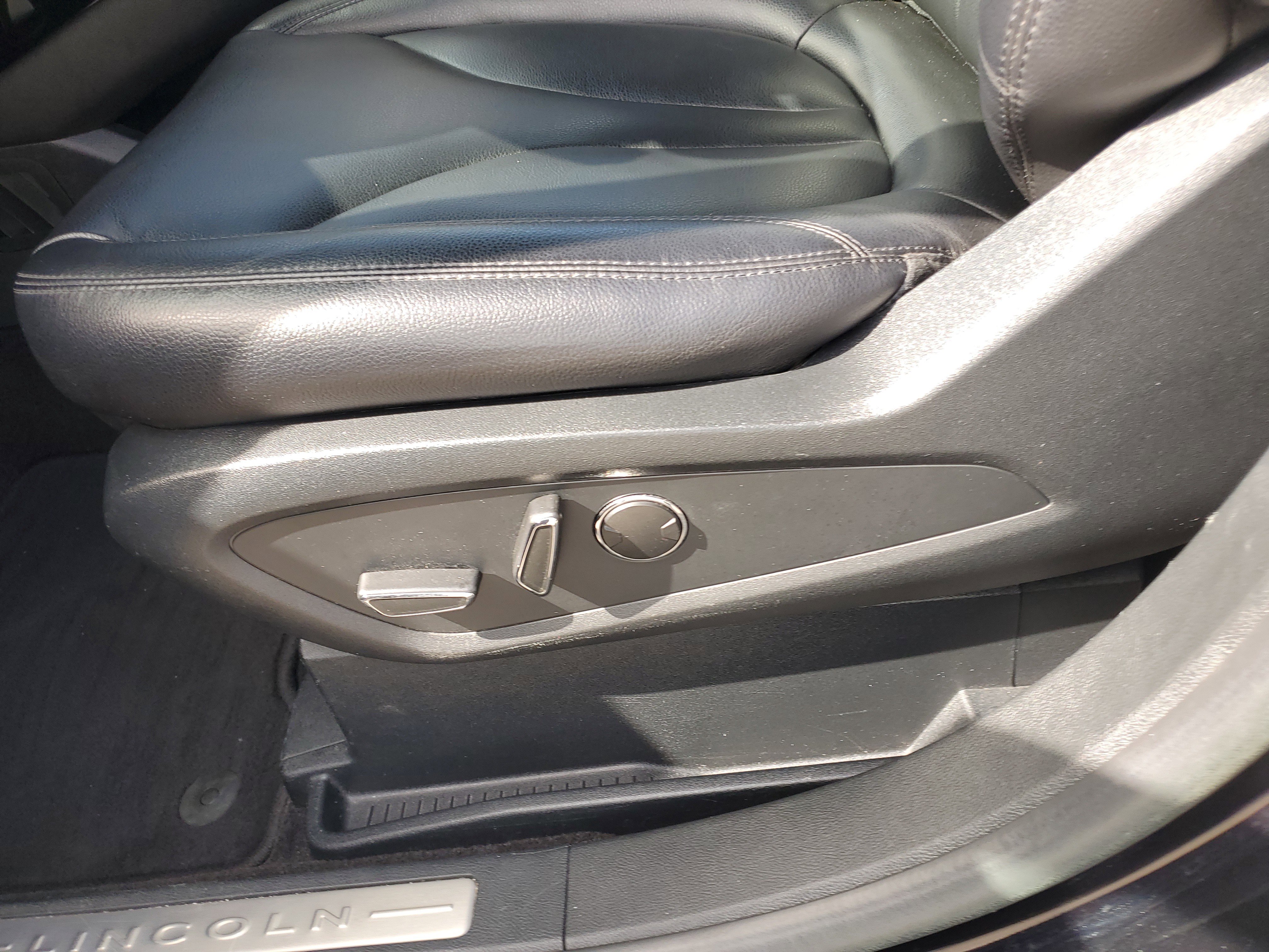 Certified 2020 Lincoln Nautilus FWD image 10