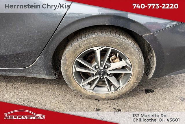 Used 2023 Kia Forte LXS image 12