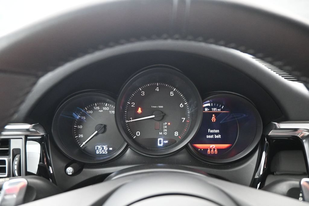 Certified 2024 Porsche Macan AWD/4WD image 17