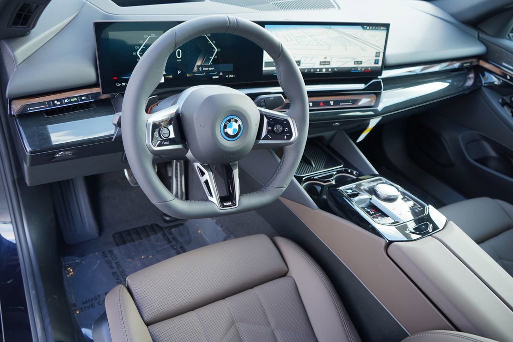 New 2026 BMW i5 eDrive40 w/ M Sport Package RWD image 12