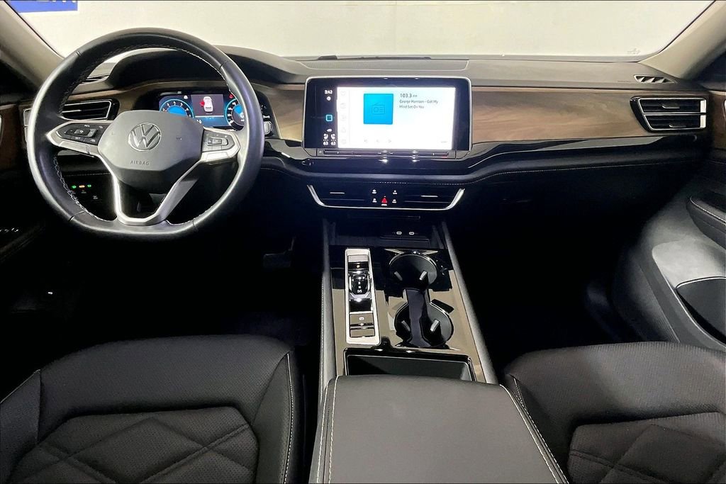 Used 2025 Volkswagen Atlas SE image 11