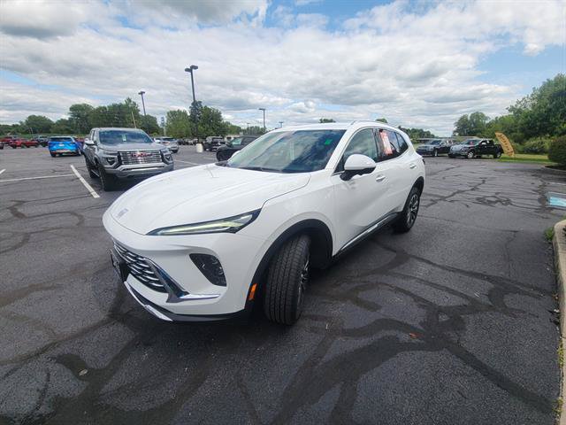 Used 2024 Buick Envision Preferred AWD/4WD image 8
