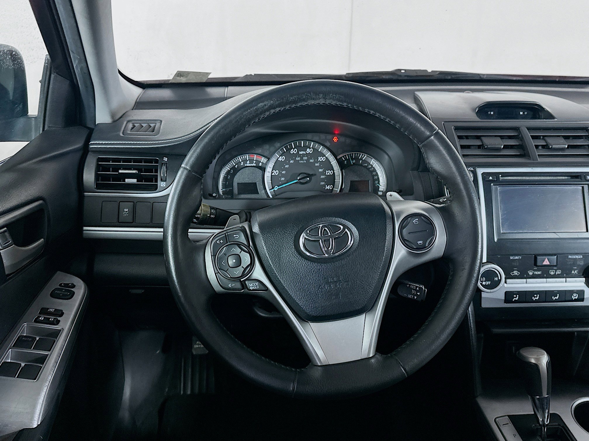 Used 2013 Toyota Camry L image 16