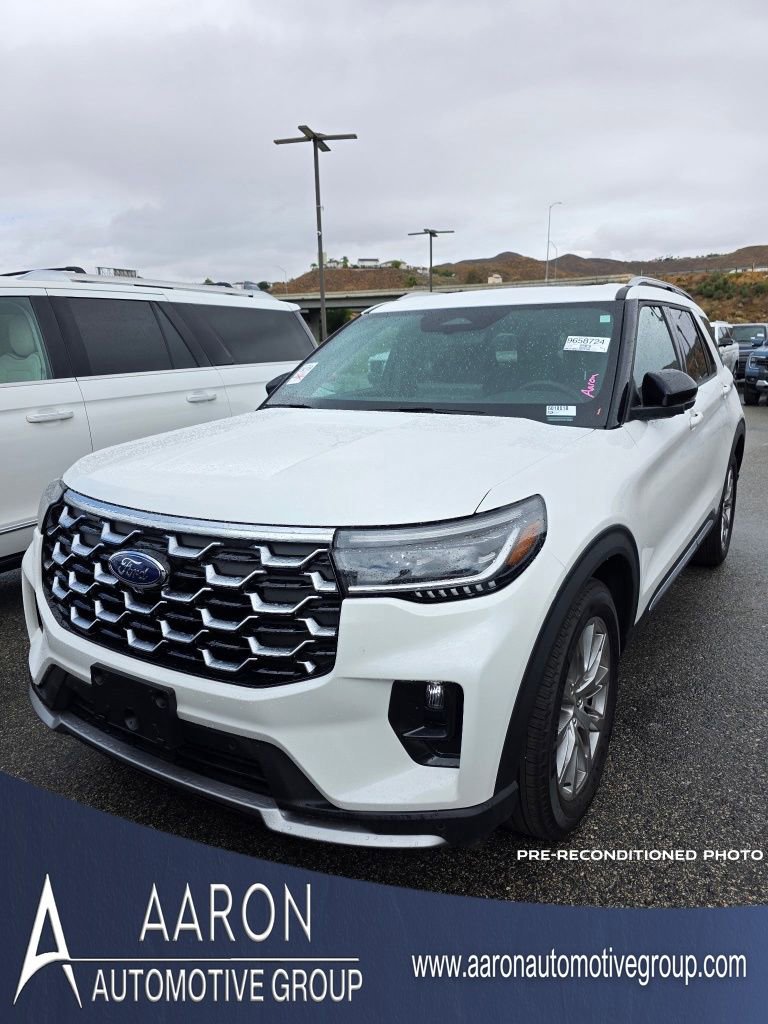 Used 2025 Ford Explorer Platinum RWD image 1