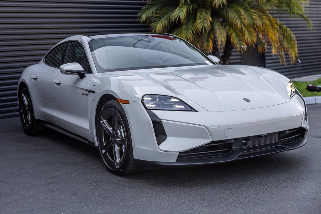 Certified 2025 Porsche Taycan Turbo image 6