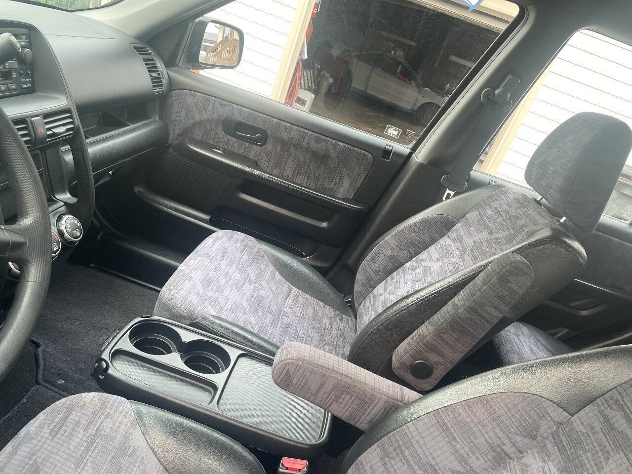 Used 2002 Honda CR-V LX image 6