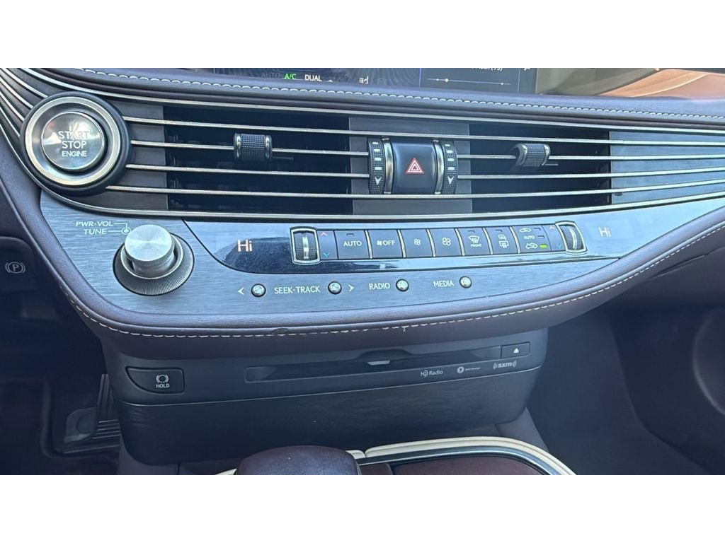 Used 2019 Lexus LS 500 AWD w/ Accessory Package (Z2) image 21