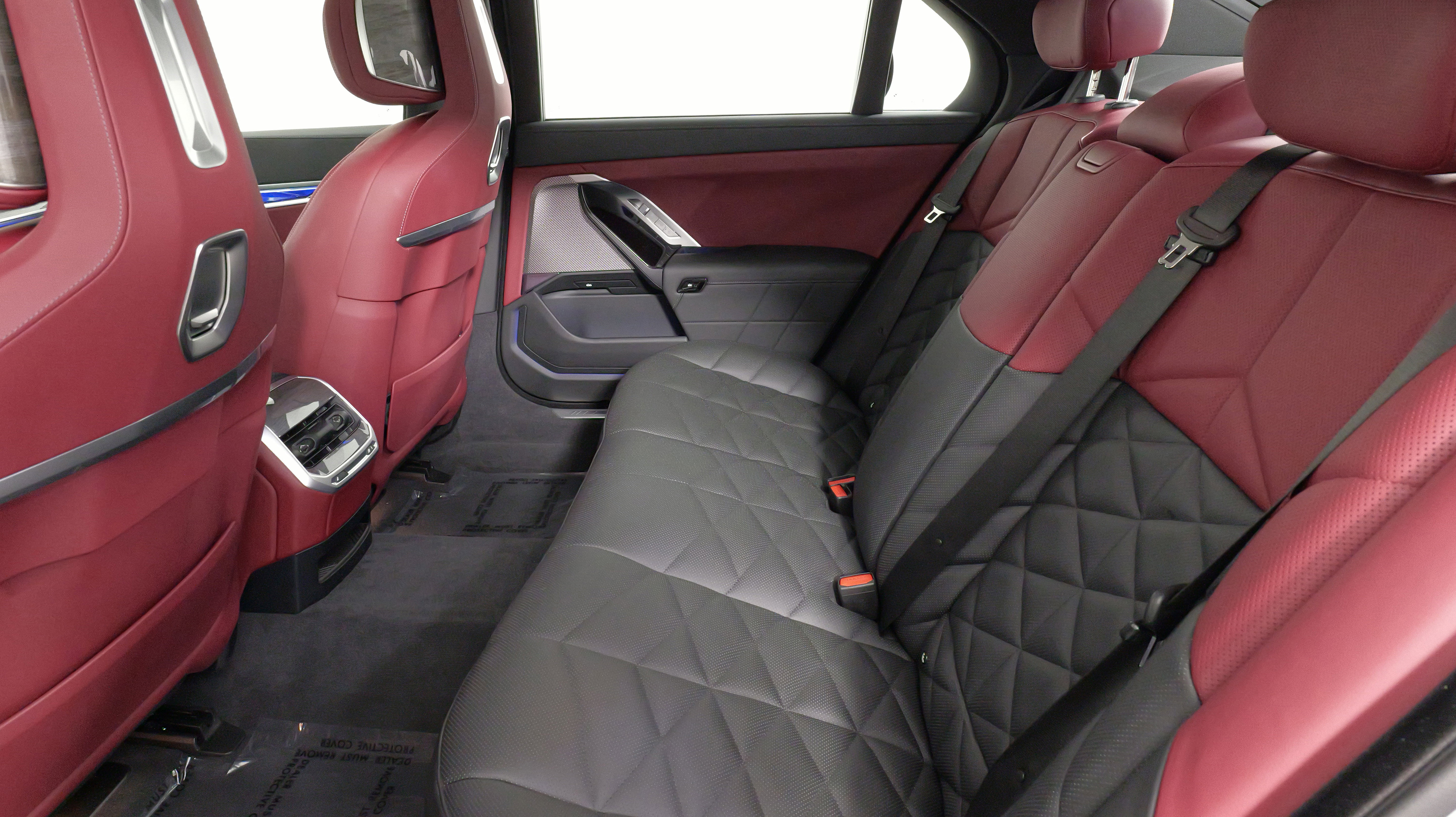 Used 2024 BMW 740i xDrive image 38