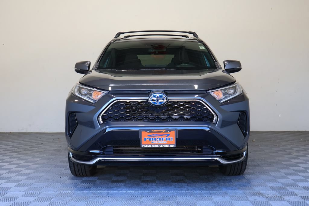 Used 2021 Toyota RAV4 SE w/ Weather & Moonroof Package AWD/4WD image 4