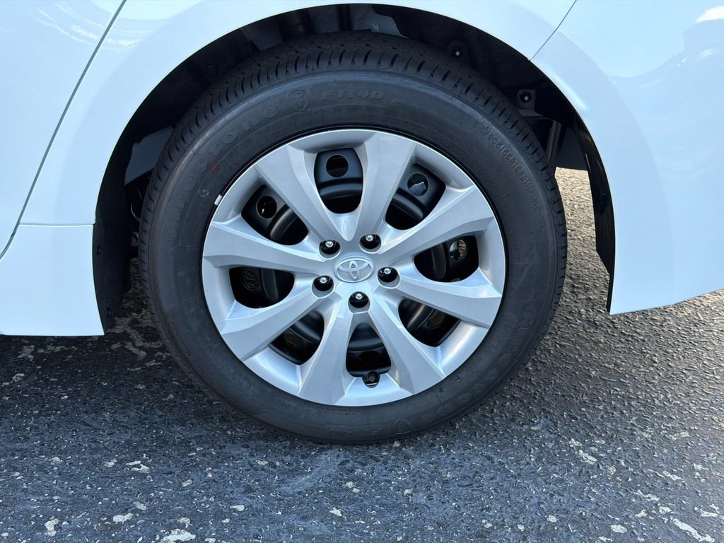 Used 2026 Toyota Corolla LE FWD image 23