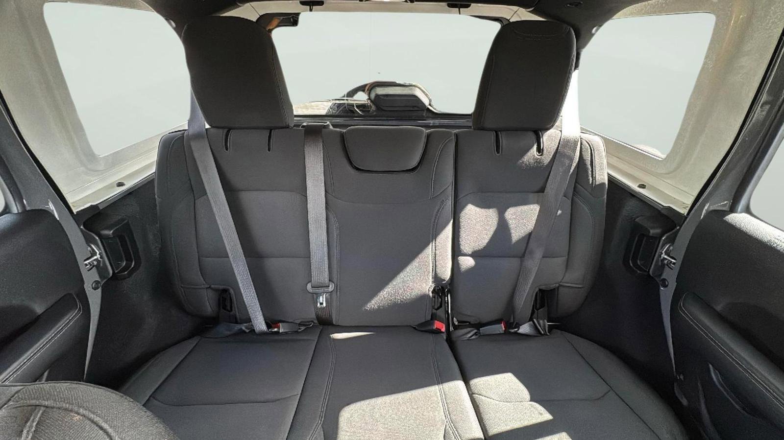 Used 2021 Jeep Wrangler Unlimited Sahara image 24