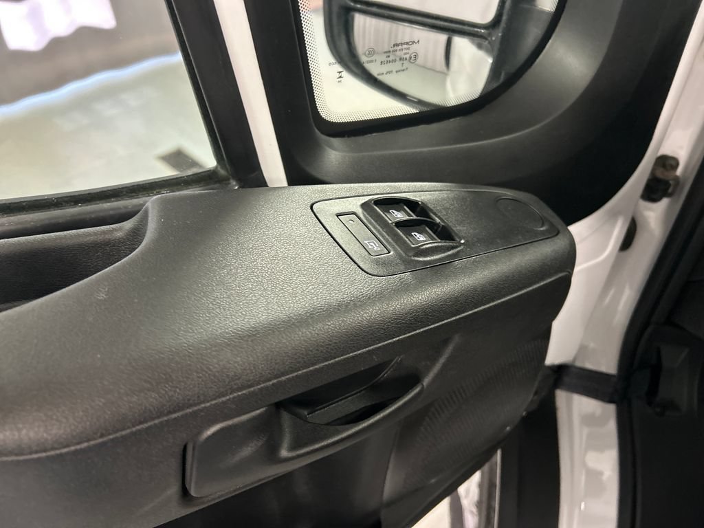 Used 2025 RAM ProMaster 2500 w/ U-Haul Equipment Group FWD image 13