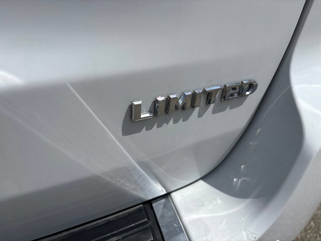 Used 2022 Jeep Grand Cherokee Limited AWD/4WD image 16