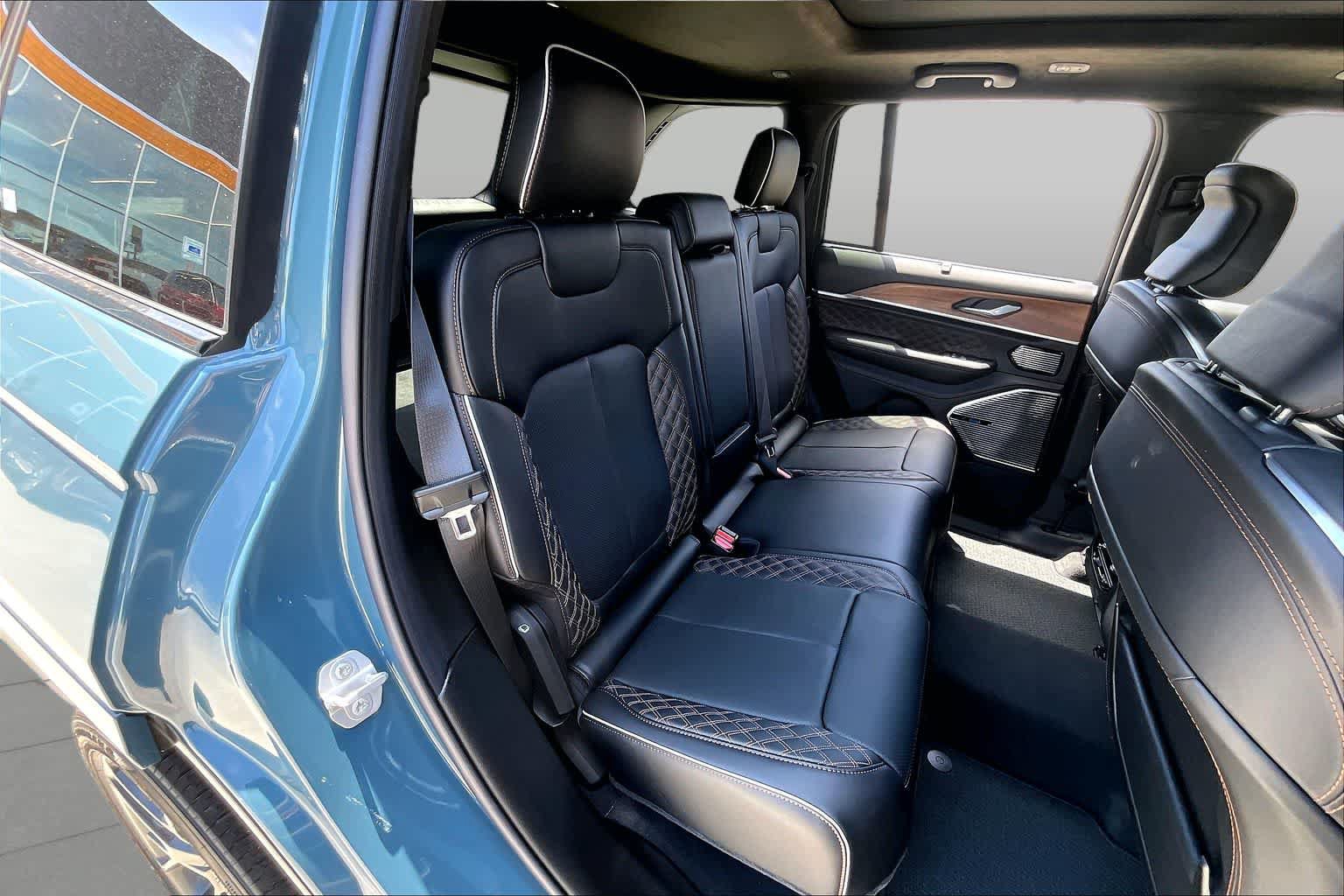 New 2026 Jeep Grand Cherokee Summit AWD/4WD image 21