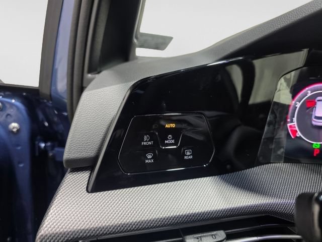 New 2026 Volkswagen GTI SE FWD image 18