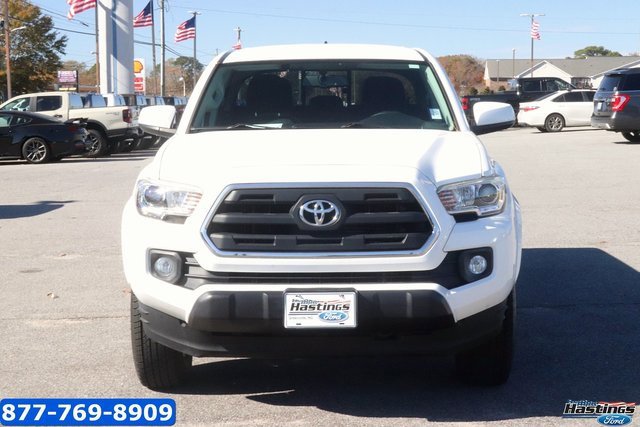 Used 2017 Toyota Tacoma SR5 image 2