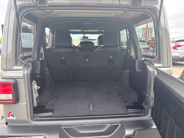 Used 2021 Jeep Wrangler Unlimited Sahara AWD/4WD image 11