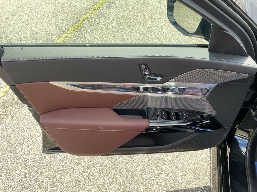 New 2025 BMW i7 xDrive60 image 14