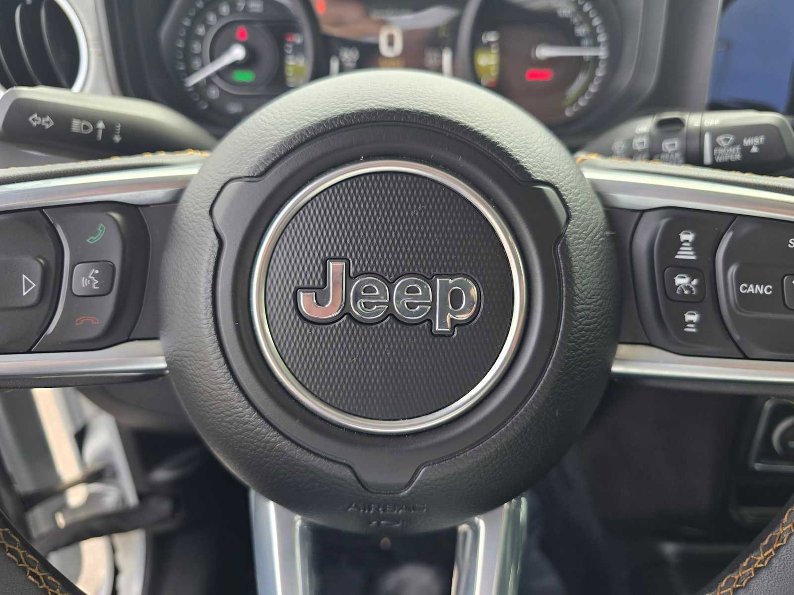 Used 2024 Jeep Wrangler Unlimited Sahara AWD/4WD image 24