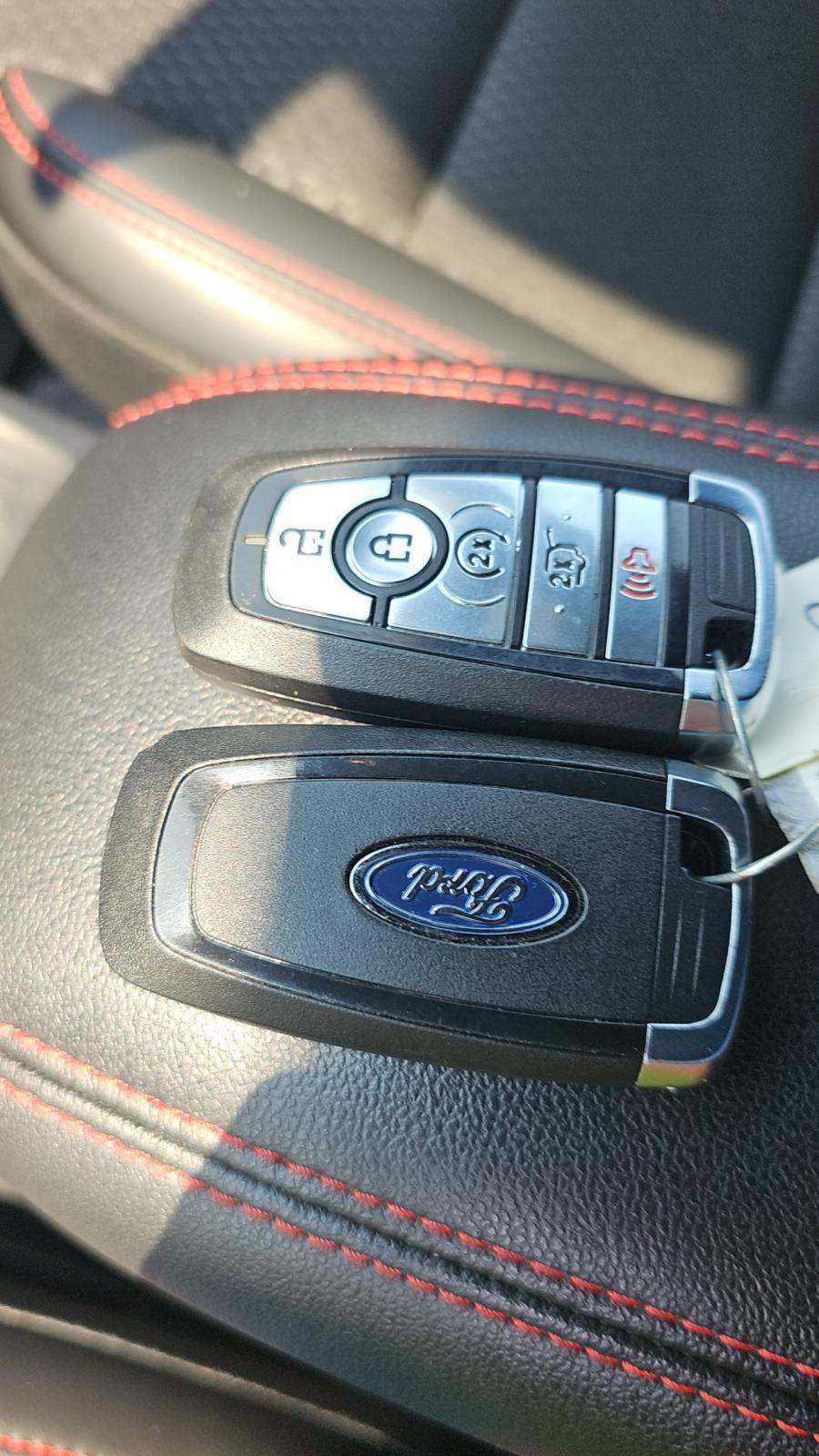 Used 2025 Ford Escape ST-Line w/ Equipment Group 301A FWD image 16